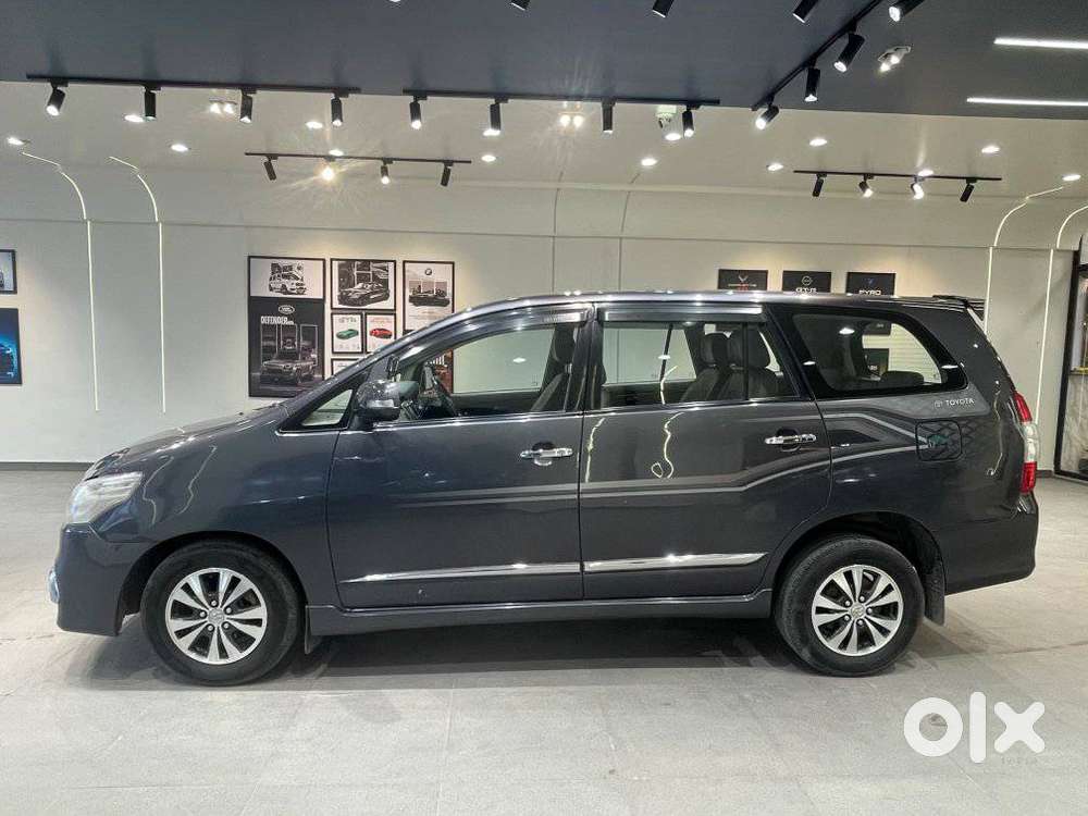 Toyota Innova 2.5 V 8 Str, 2016, Diesel