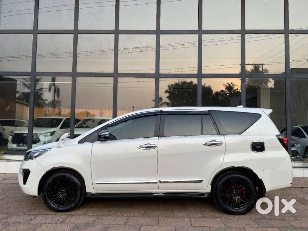 Toyota Innova Crysta 2.4 Z 7 Str, 2022, Diesel