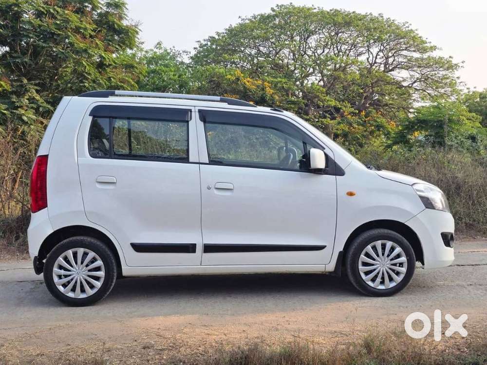Maruti Suzuki Wagon R Vxi Amt1.2, 2017, Petrol
