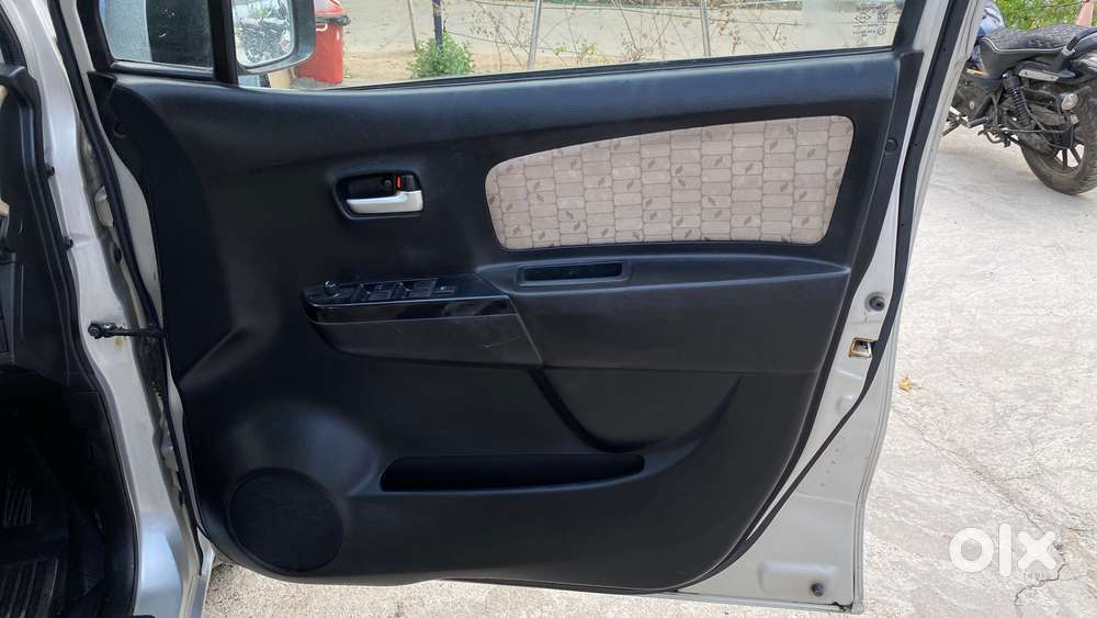 Maruti Suzuki Wagon R Vxi Amt, 2017, Petrol