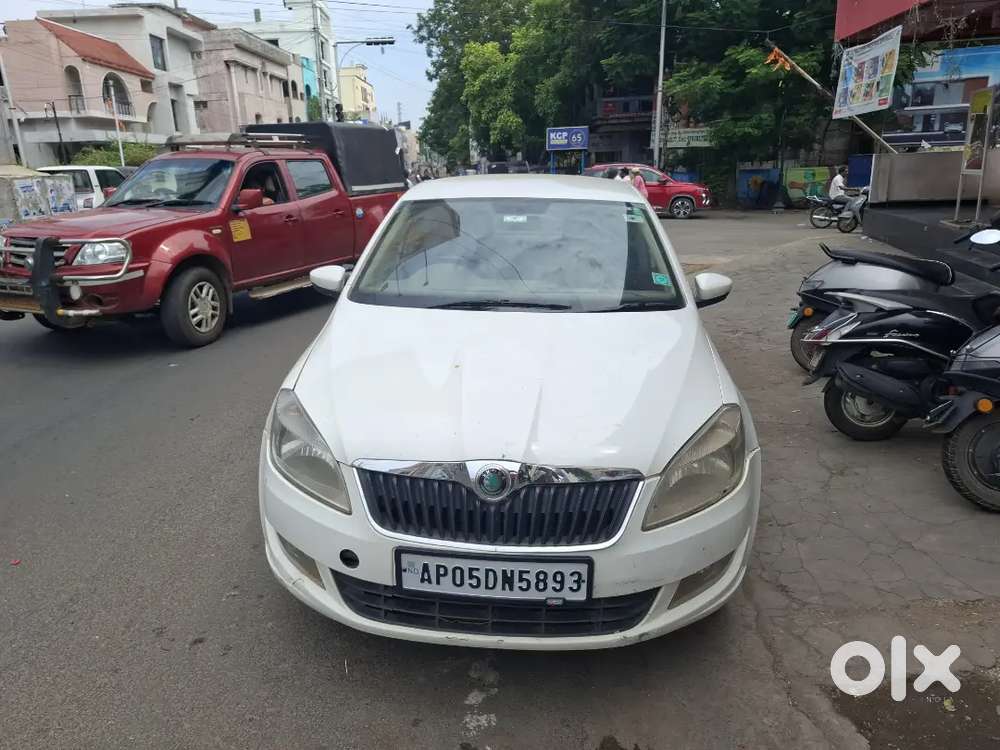 Skoda Rapid Tsi Active 2016