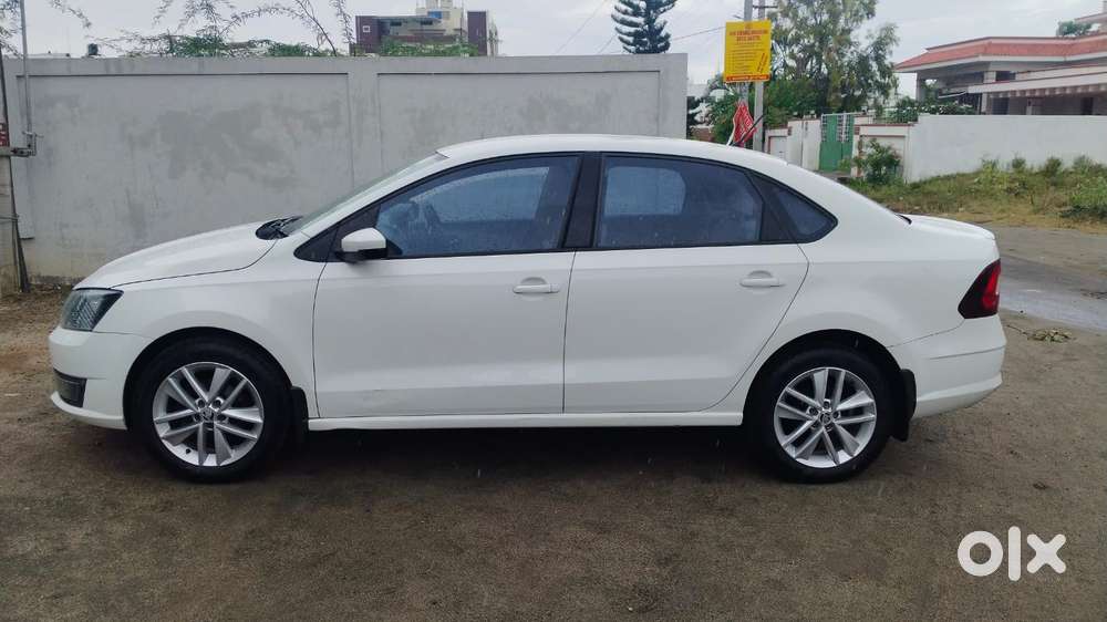 Skoda Rapid 1.5 Tdi Style/1.5 At Style, 2017, Diesel