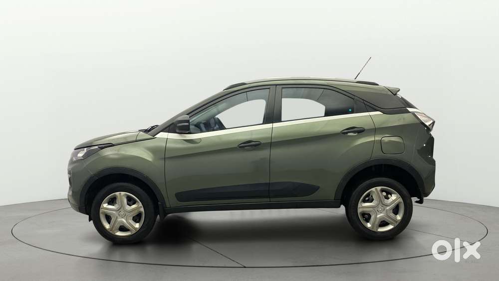 Tata Nexon 1.5 Revotorq Xma Amt (s), 2021, Petrol