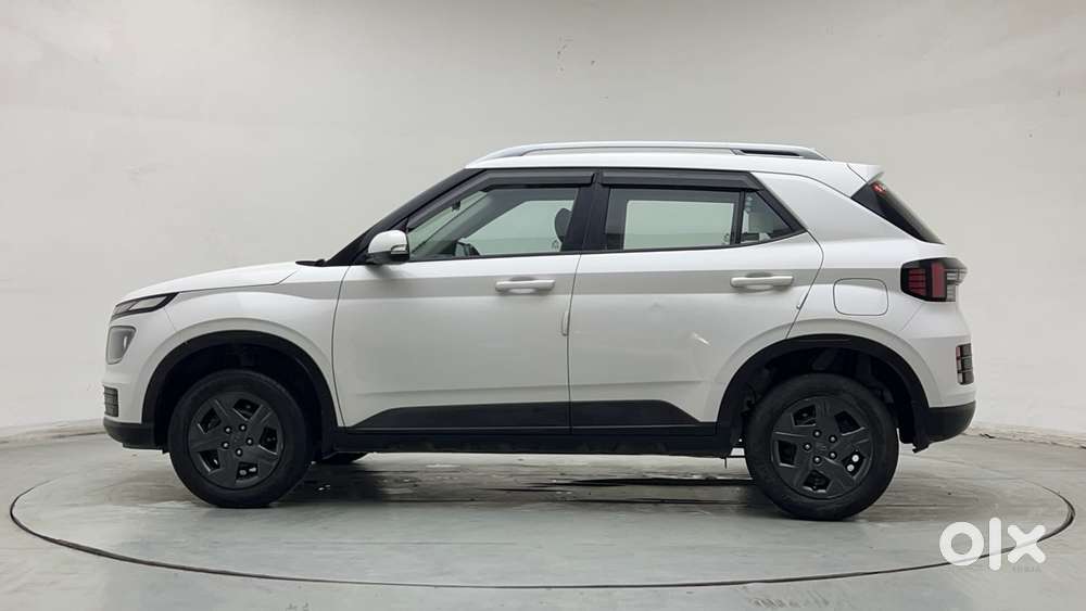 Hyundai Venue 1.2 S (o), 2023, Petrol