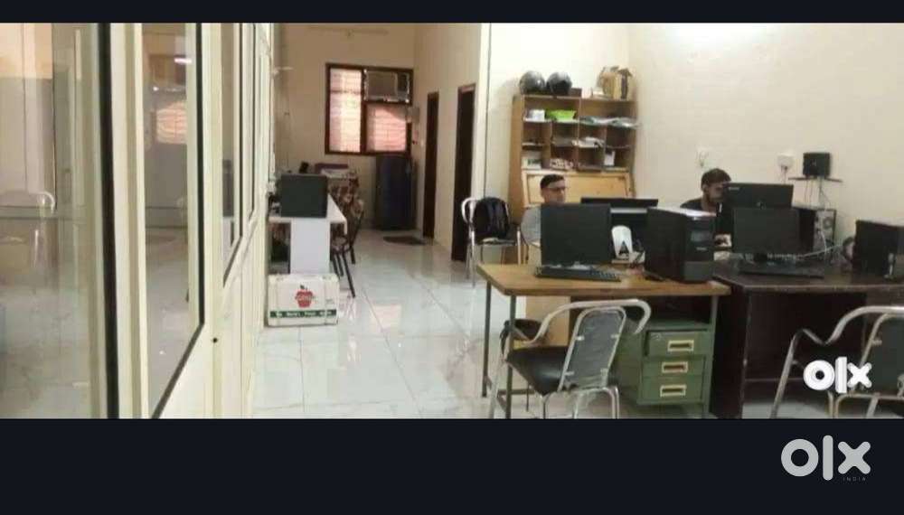 OFFICE SPACE FOR RENT IN SECTOR 20
