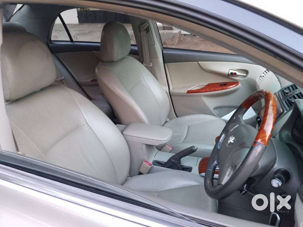 Toyota Corolla Altis [ ] 1.8 Vl At, 2011, Petrol