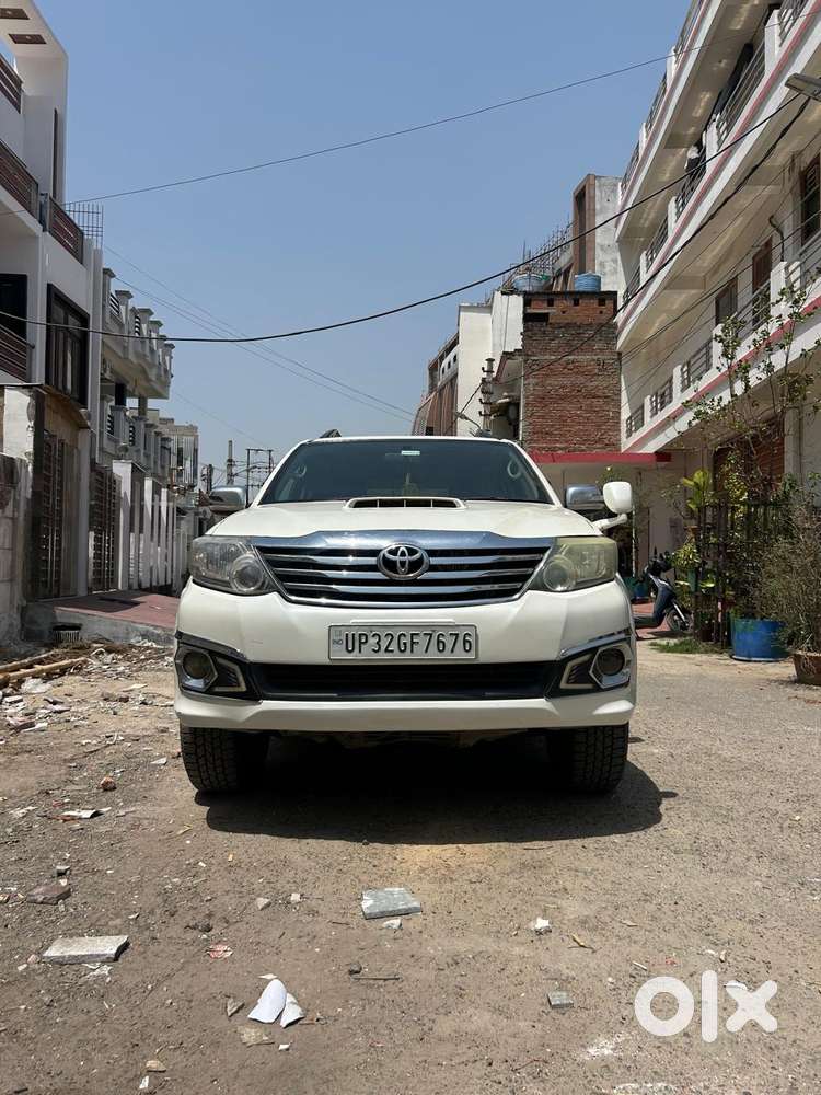 Toyota Fortuner 3.0 4x4 Manual, 2011, Diesel