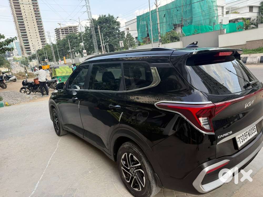 Kia Carens 2022 Drives
