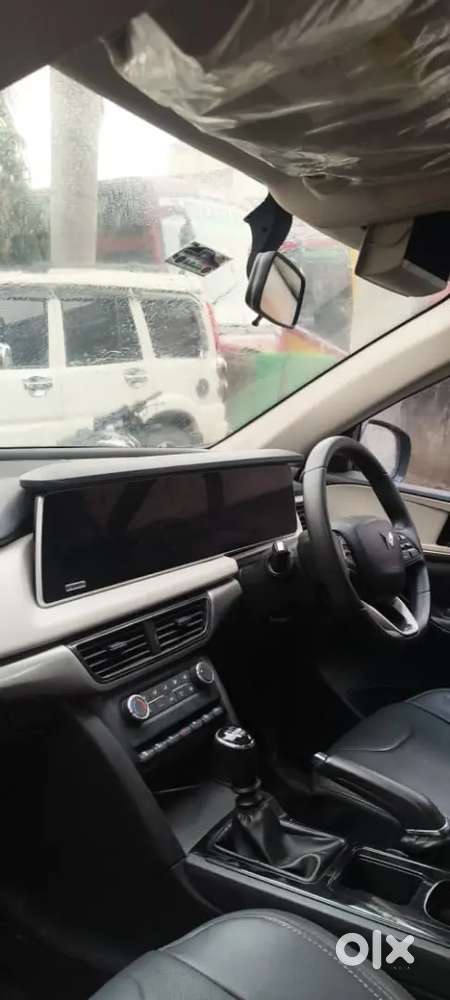Mahindra Xuv700 2024 Diesel 16000 Km Driven