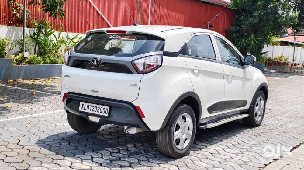 Tata Nexon 1.2 Revotron Xma, 2019, Petrol