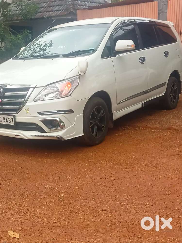 Toyota Innova 2010 Diesel 215000 Km Driven