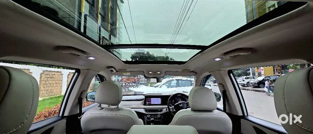Mahindra Xuv700 Petrol 2022 Model