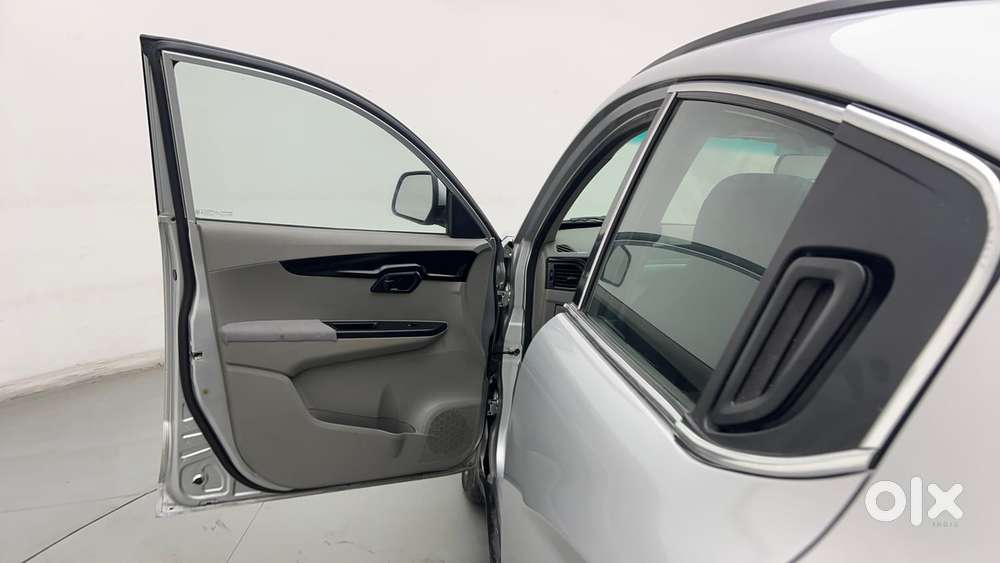 Mahindra Kuv 100 Mfalcon G80 K6, 2016, Petrol