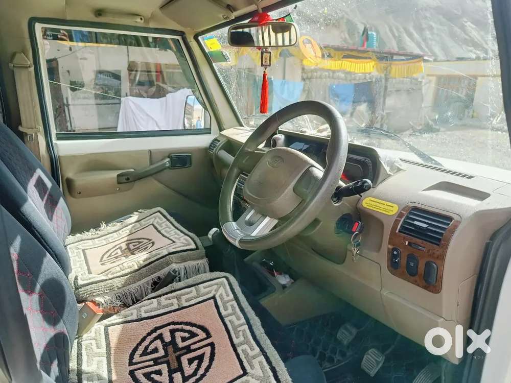 Mahindra Bolero Camper Gold Zx White
