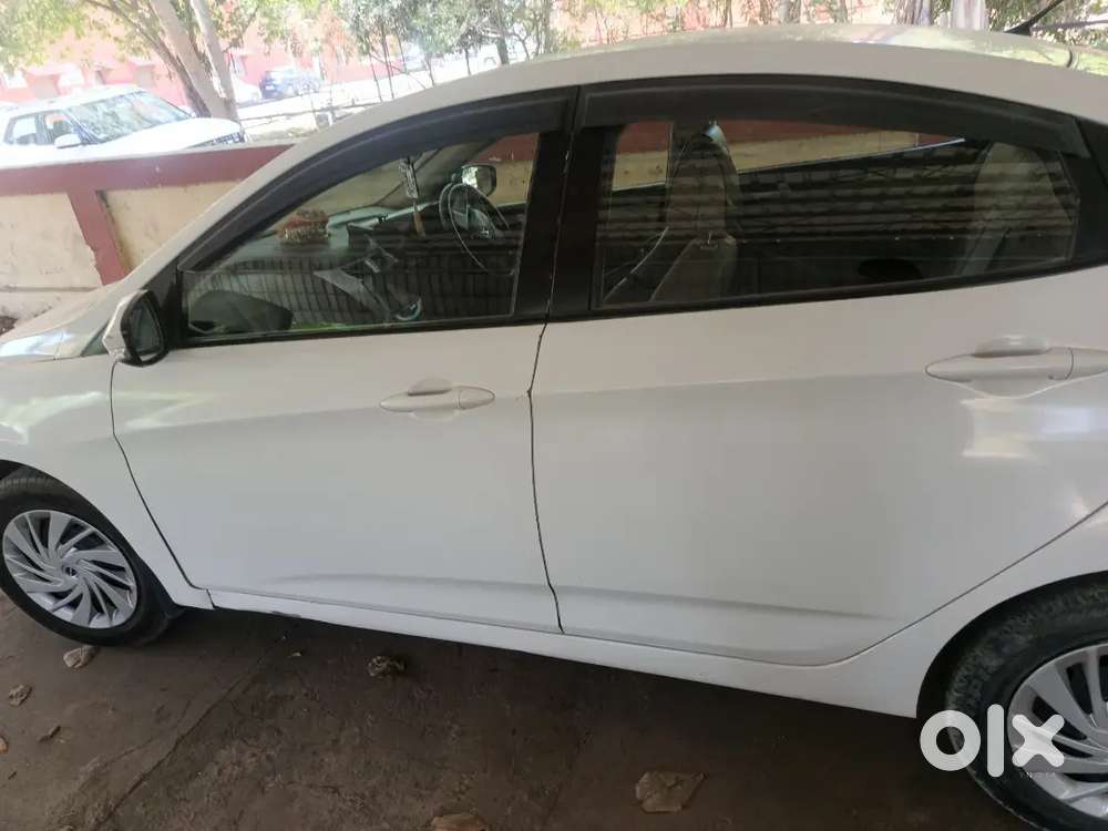 Hyundai Fluidic Verna 2014