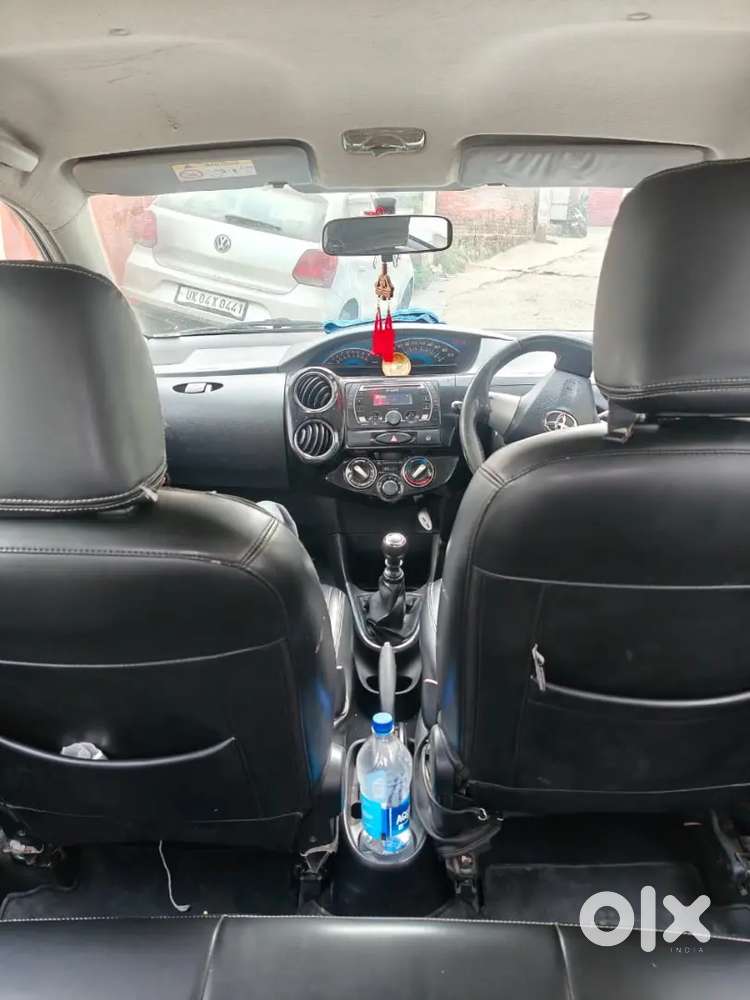 Toyota Etios Cross 2015