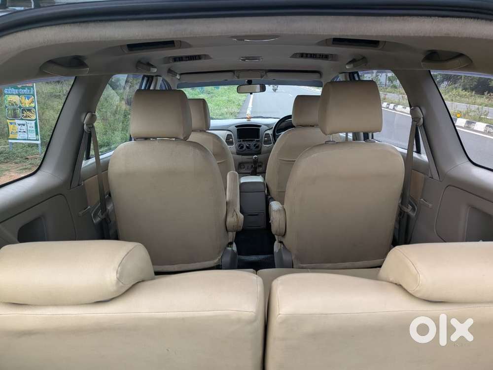Toyota Innova 2011 Diesel 215000 Km Driven