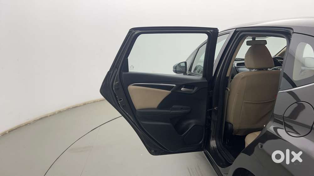 Honda Jazz [2020-2023] 1.2 Vx I-vtec Mt, 2019, Petrol