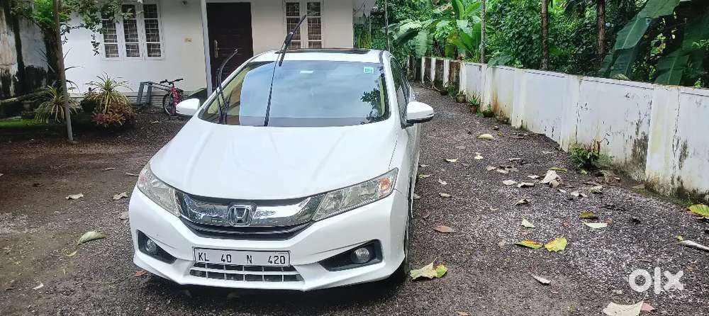 Single Owner Self Driven Sunroof Honda City 2016 Petrol Mt