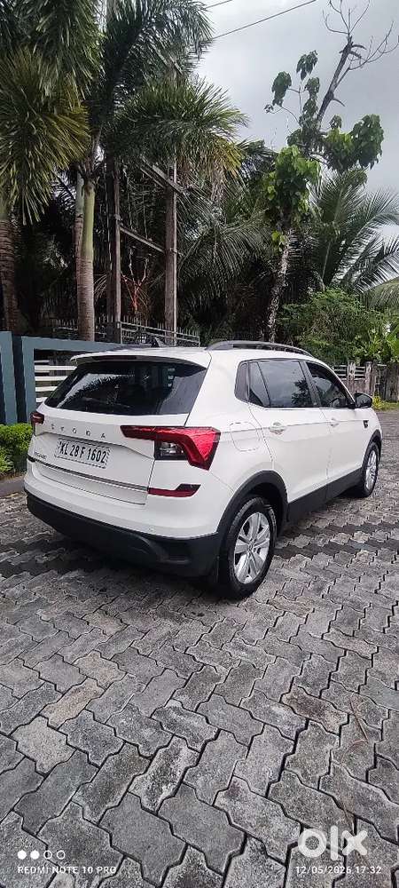Skoda Kushaq Active Plus (20930 Kms)manual