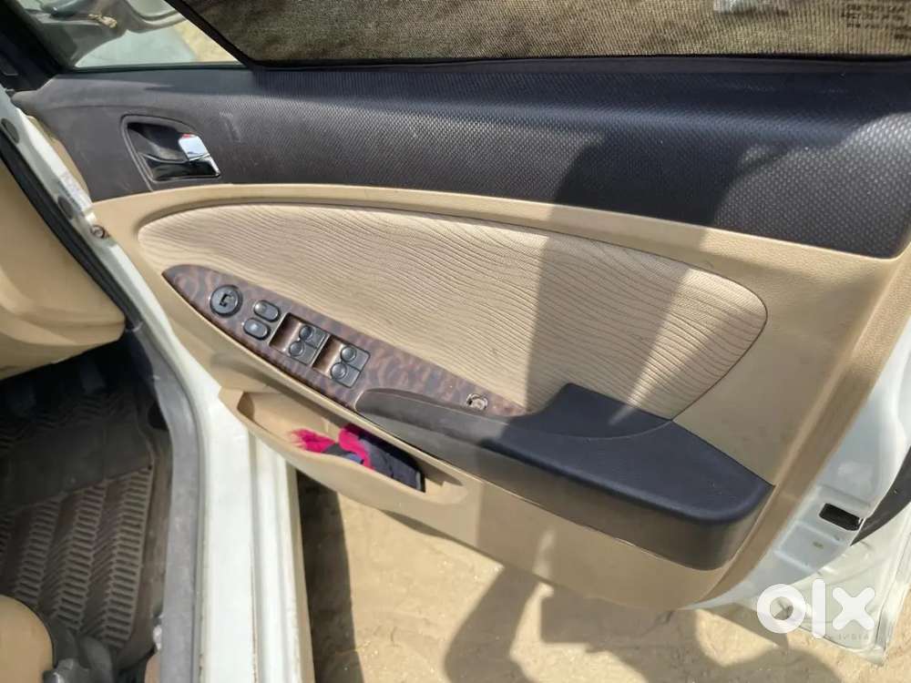 Hyundai Fluidic Verna 2011 Petrol Well Maintained