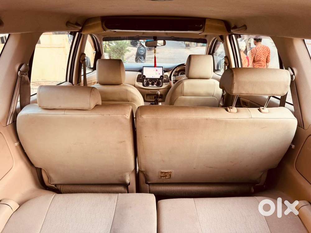 Toyota Innova 2005 Petrol Well Maintained