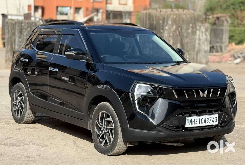 Mahindra Xuv 3xo Ax5 Pm Mt, 2024, Petrol