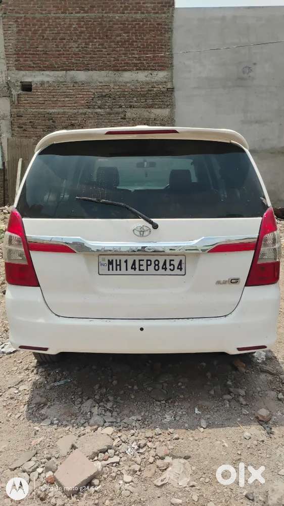 Toyota Innova 2011 Diesel 225000 Km Driven