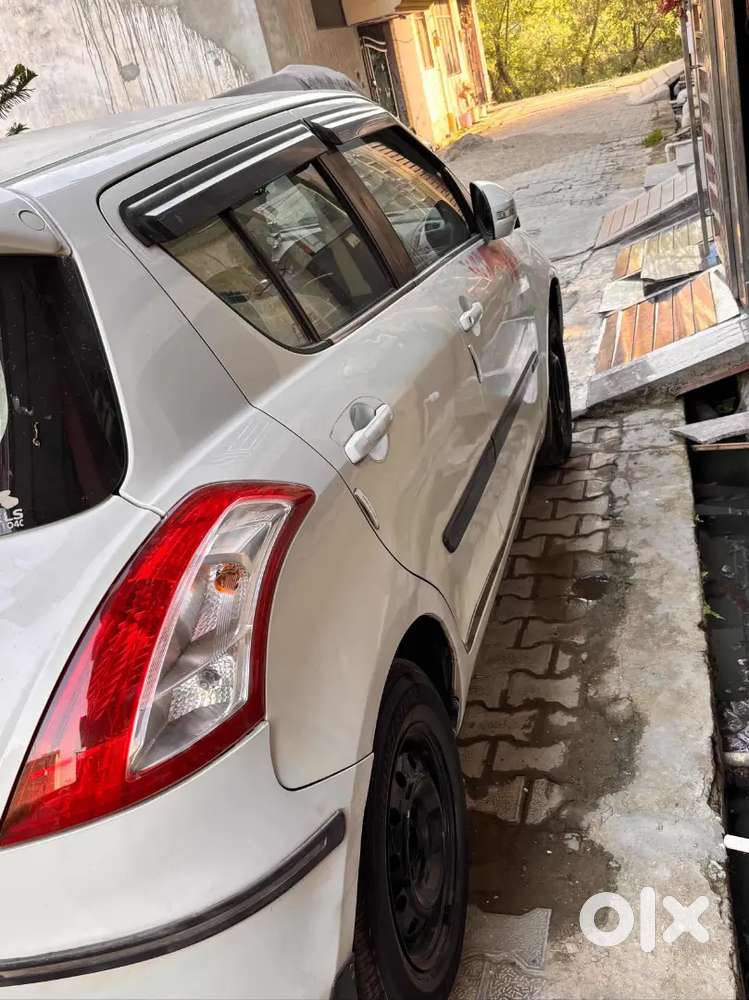 Urgent Sell Swift Orginal Paint Full 4 Tyre New