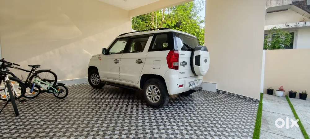 Mahindra Tuv 300 2016 Automatic Diesel Well Maintained Top Model