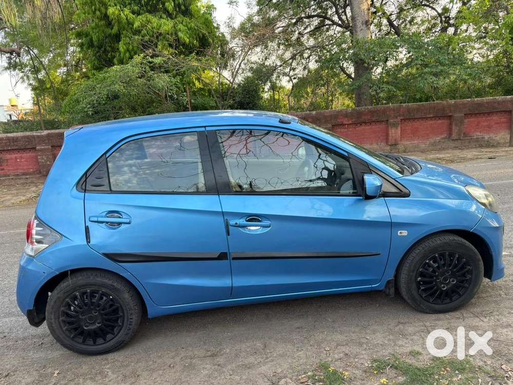 Honda Brio 2012 Petrol Well Maintained