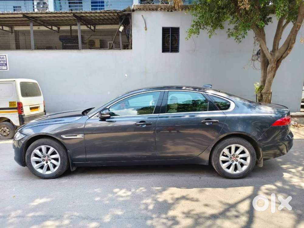 Jaguar Xf 2017 Diesel 75000 Km Driven