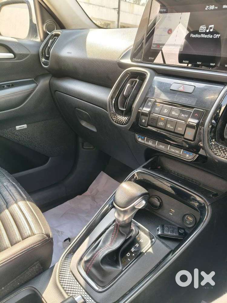 Kia Sonet, 2020, Petrol