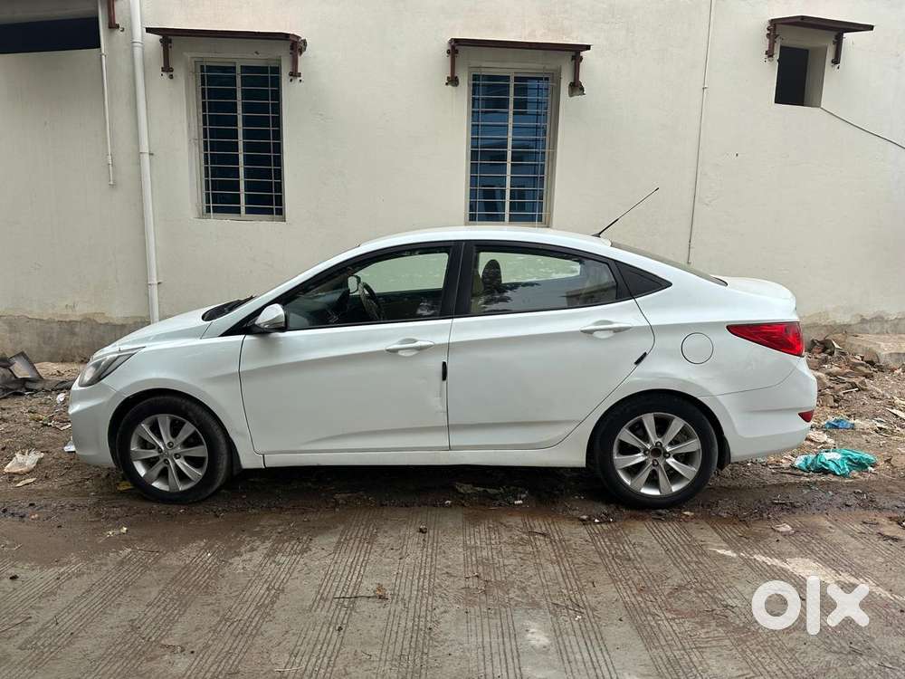 Hyundai Verna Fluidic 1.6 Vtvt, 2011, Petrol