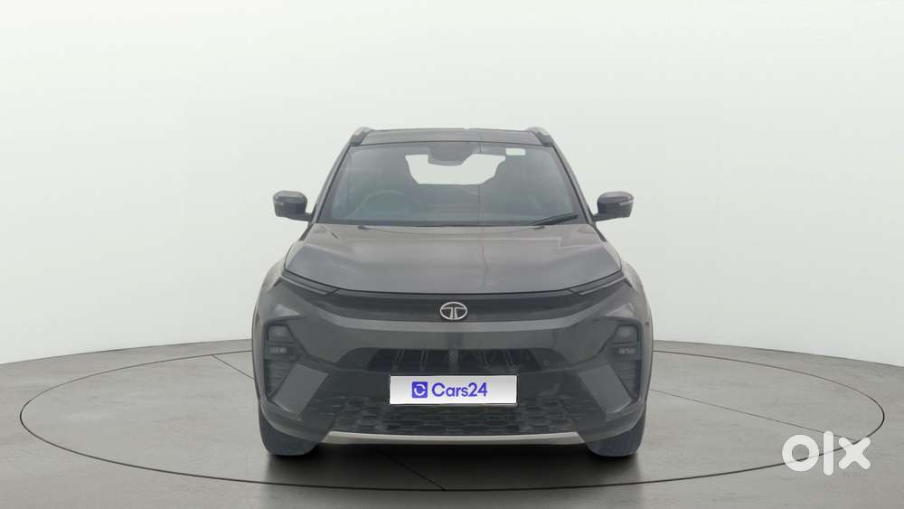 Tata Nexon Fearless Plus S Purple 1.5 Revotorq Diesel 6amt Dual Tone..