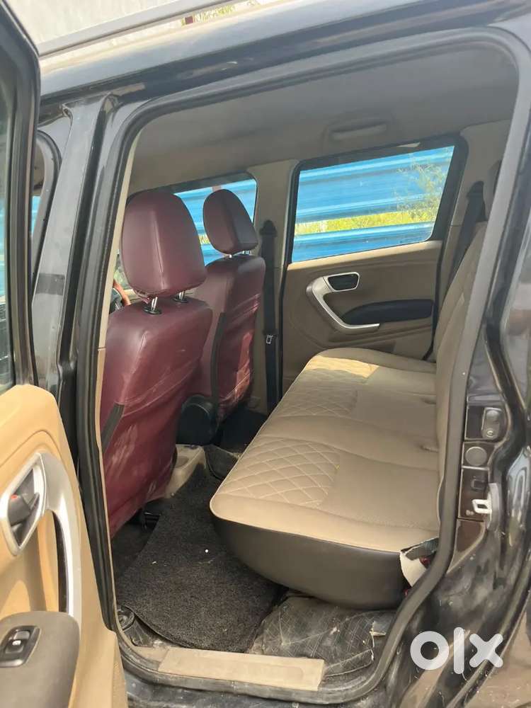 Mahindra Tuv 300 2017 Diesel Well Maintained