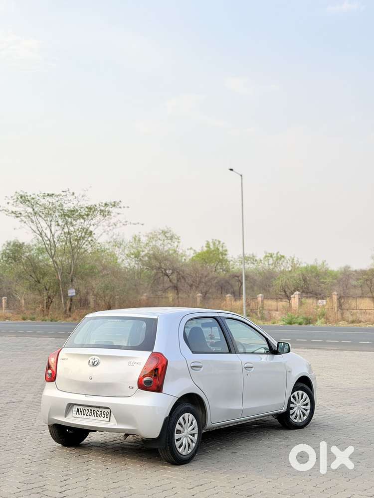 Toyota Etios Liva 2011-2012 G, 2011, Petrol