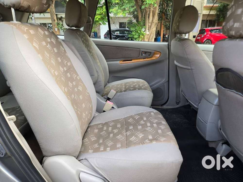 Toyota Innova 2010 V 2.5 Diesel Bsiv
