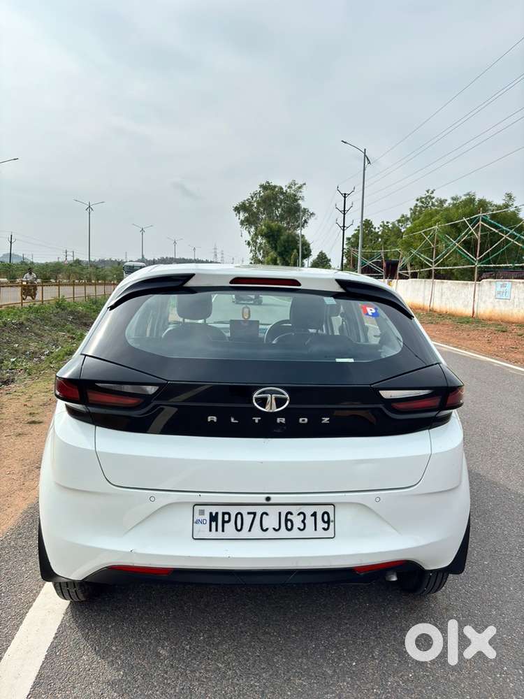 Tata Altroz Petrol 2021