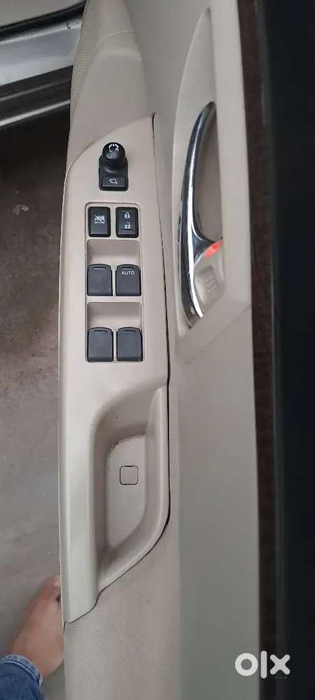 Maruti Suzuki Dzire 2017