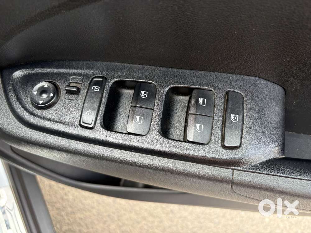 Hyundai Venue S Turbo Dct, 2020, Petrol