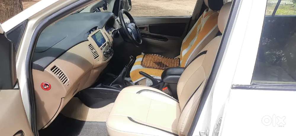 Toyota Innova Diesel 2016 8 Seater