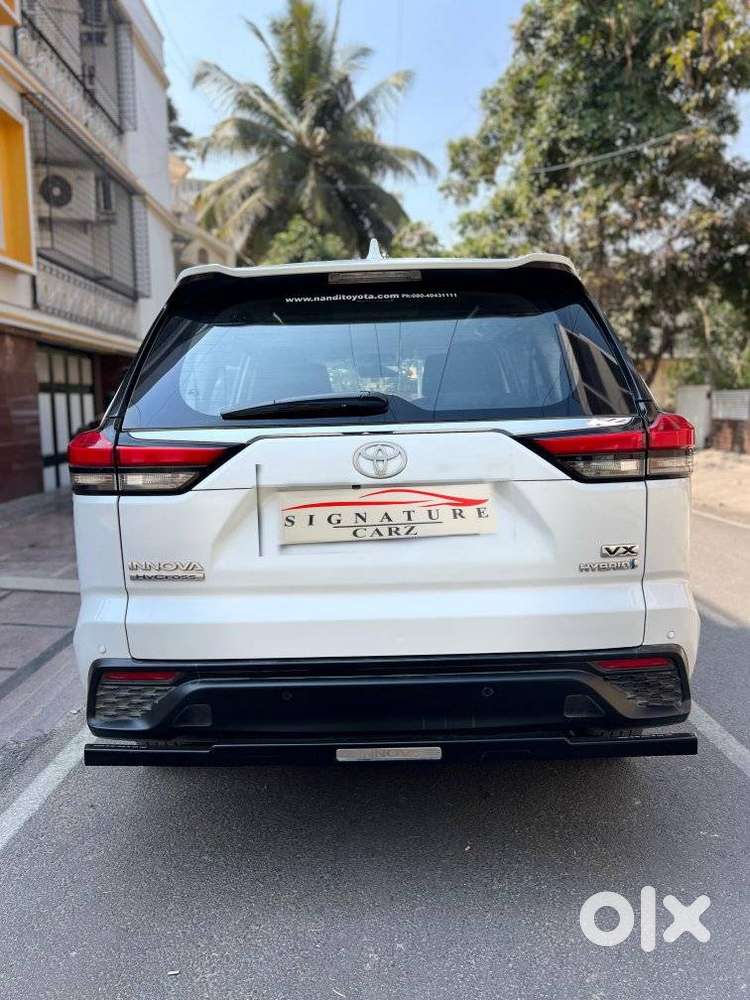 Toyota Innova Hycross 2.0 Vx Hybrid 7 Str, 2023, Petrol