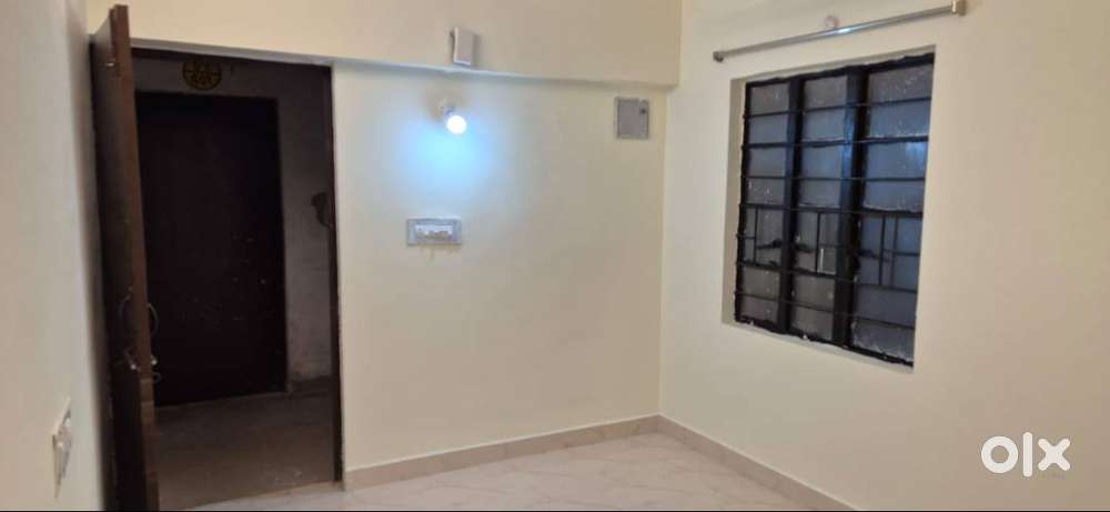 2bhk unfurnished flat for rent for family