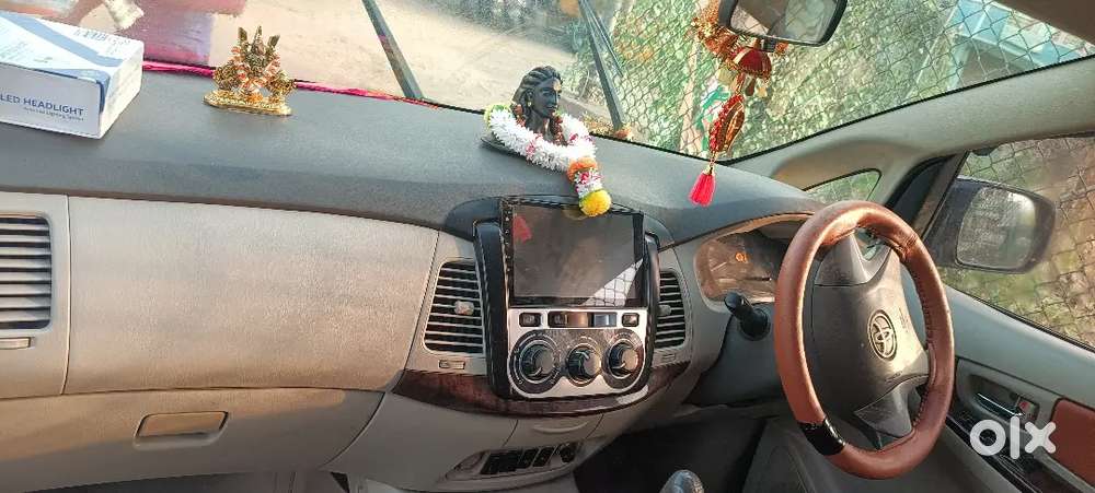 Toyota Innova 2.5 G2 7 2014