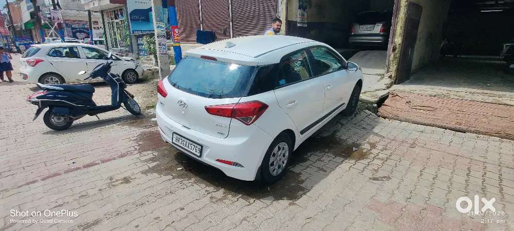 Hyundai I20 Elite 2017 Petrol Well Maintained