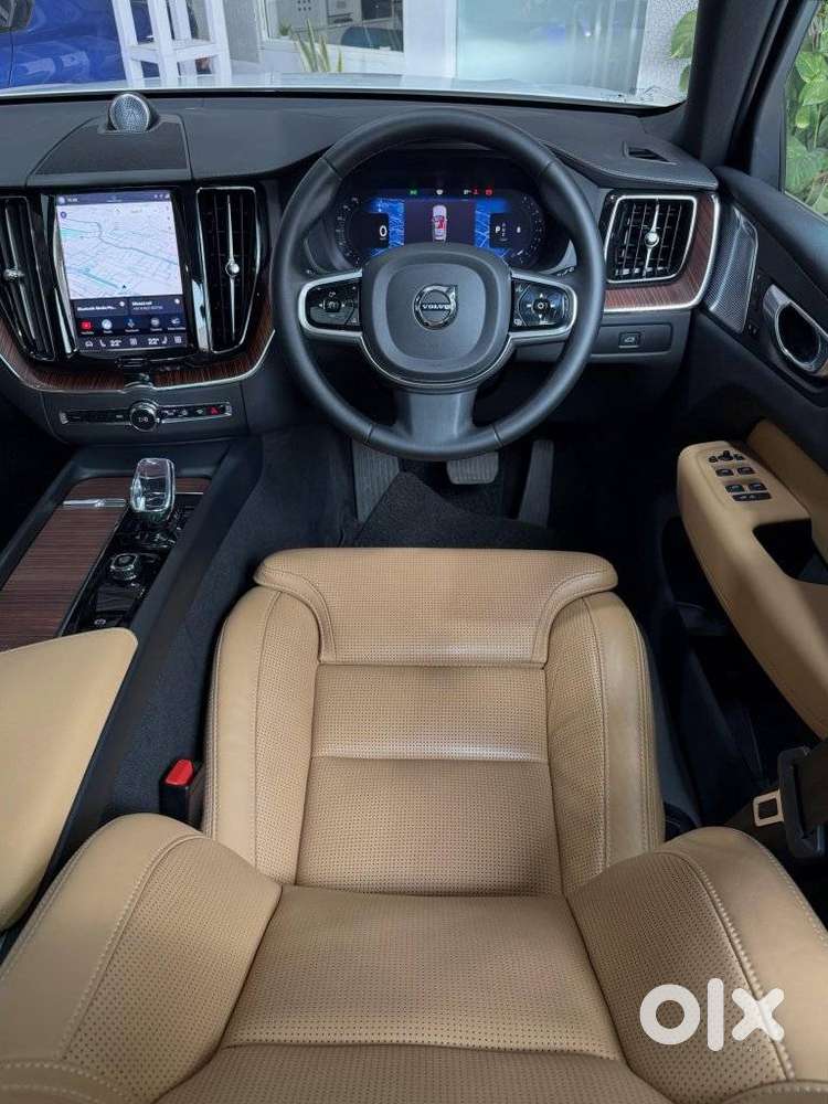 Volvo Xc60 Inscription D5, 2024, Petrol