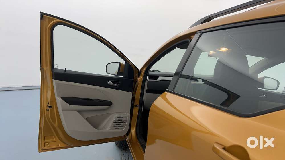 Renault Triber Rxz, 2019, Petrol