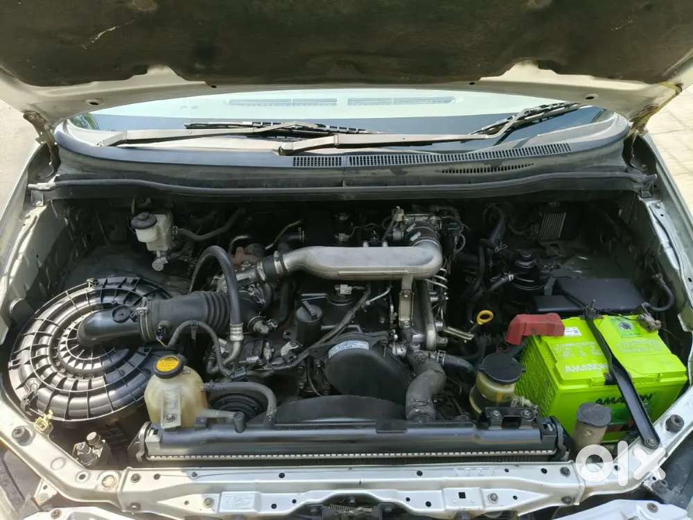 Toyota Innova Showroom Maintenance
