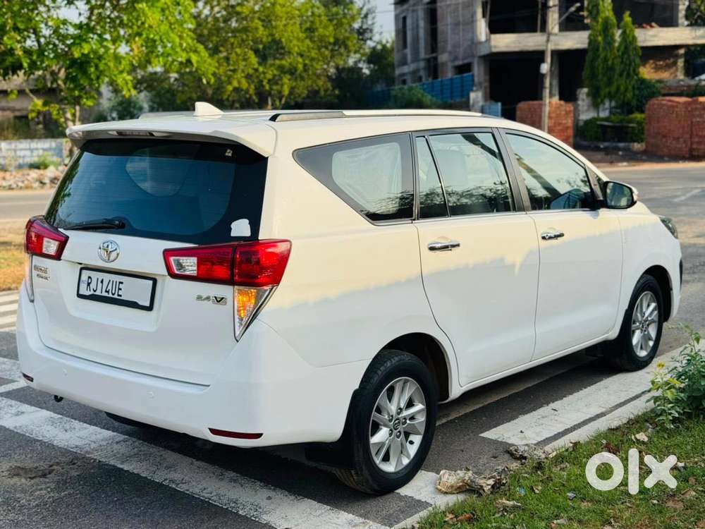 Toyota Innova Crysta 2.4 V, 2017, Diesel